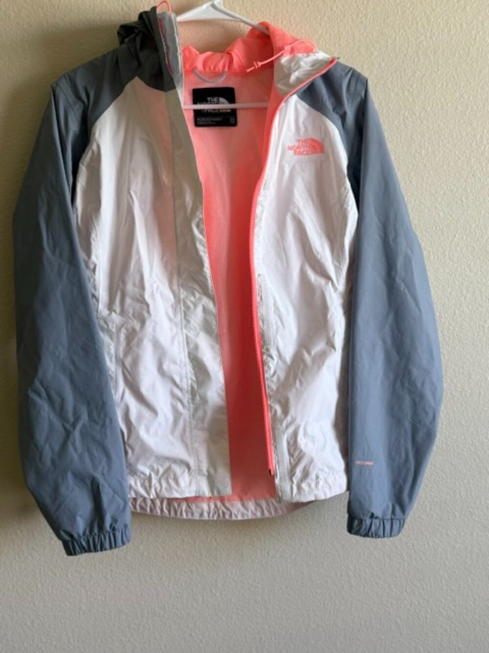 The north face windbreaker jacket